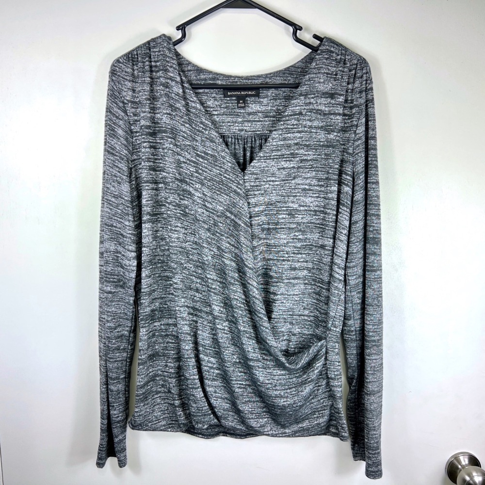 Banana Republic Womens Long Sleeve Faux Wrap Knit Top Size M Grey‎ Heathered